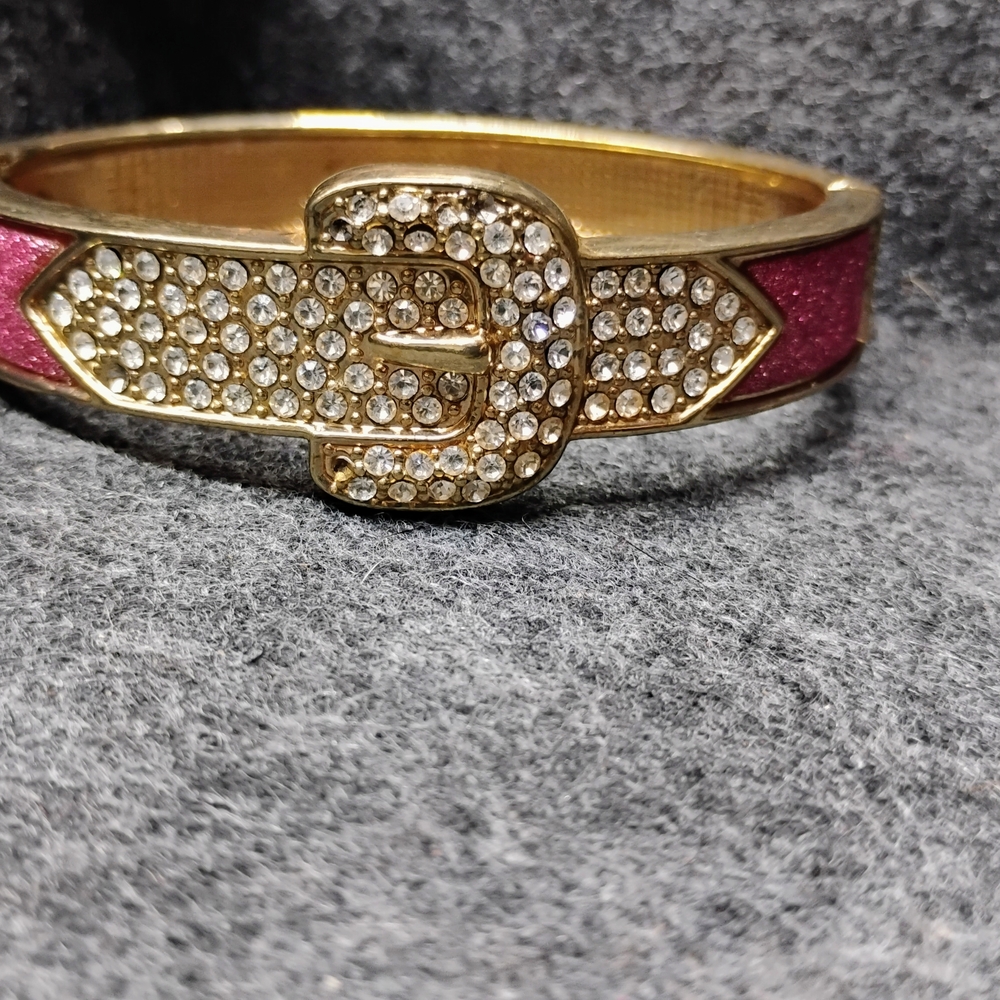 Elegant Gold and Pink Crystal Bracelet
